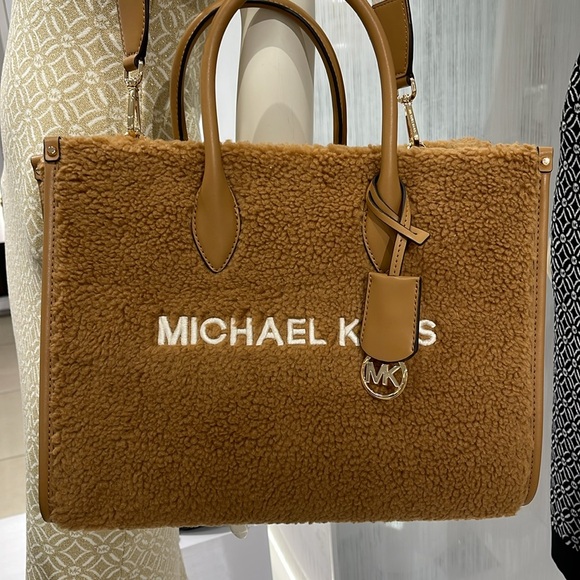 Michael Kors Medium SHEARLING MIRELLA Tote
Shoulder Bag 
Deer Multi
NWT - Picture 14 of 16